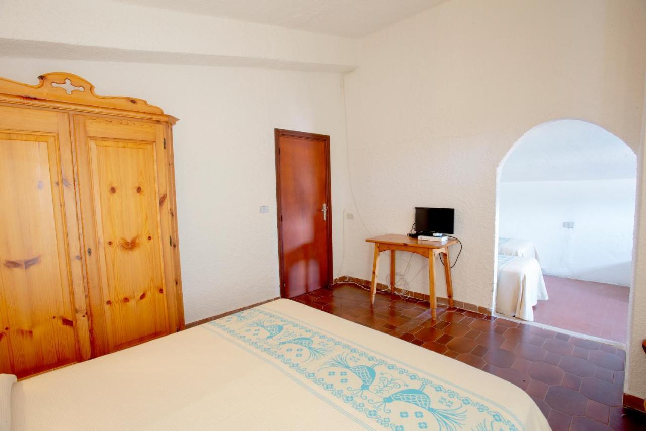 Hotel Al Faro San Teodoro  Kültér fotó
