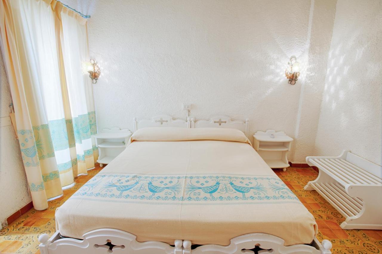 Hotel Al Faro San Teodoro  Kültér fotó
