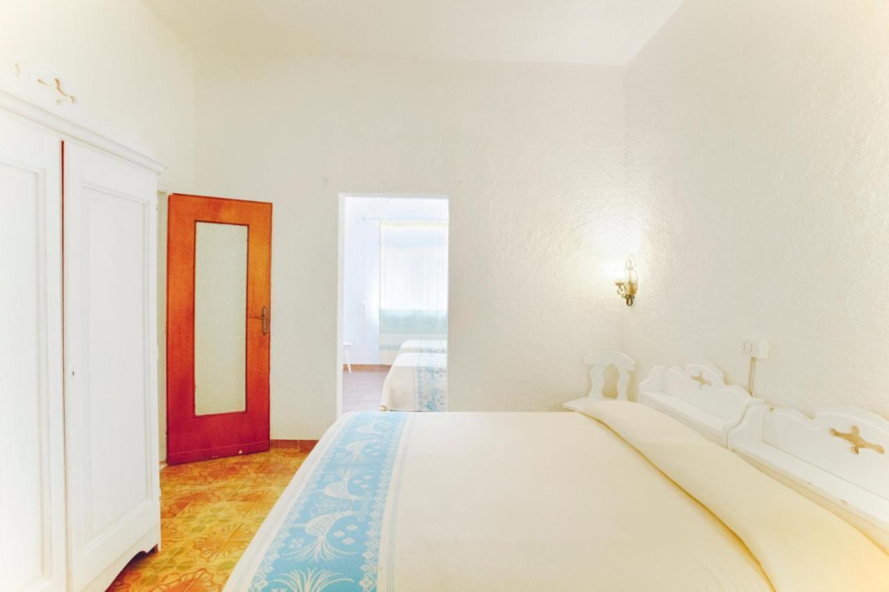 Hotel Al Faro San Teodoro  Kültér fotó