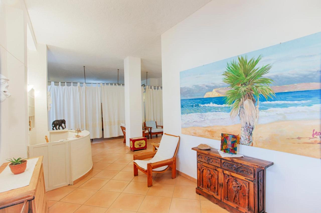 Hotel Al Faro San Teodoro  Kültér fotó