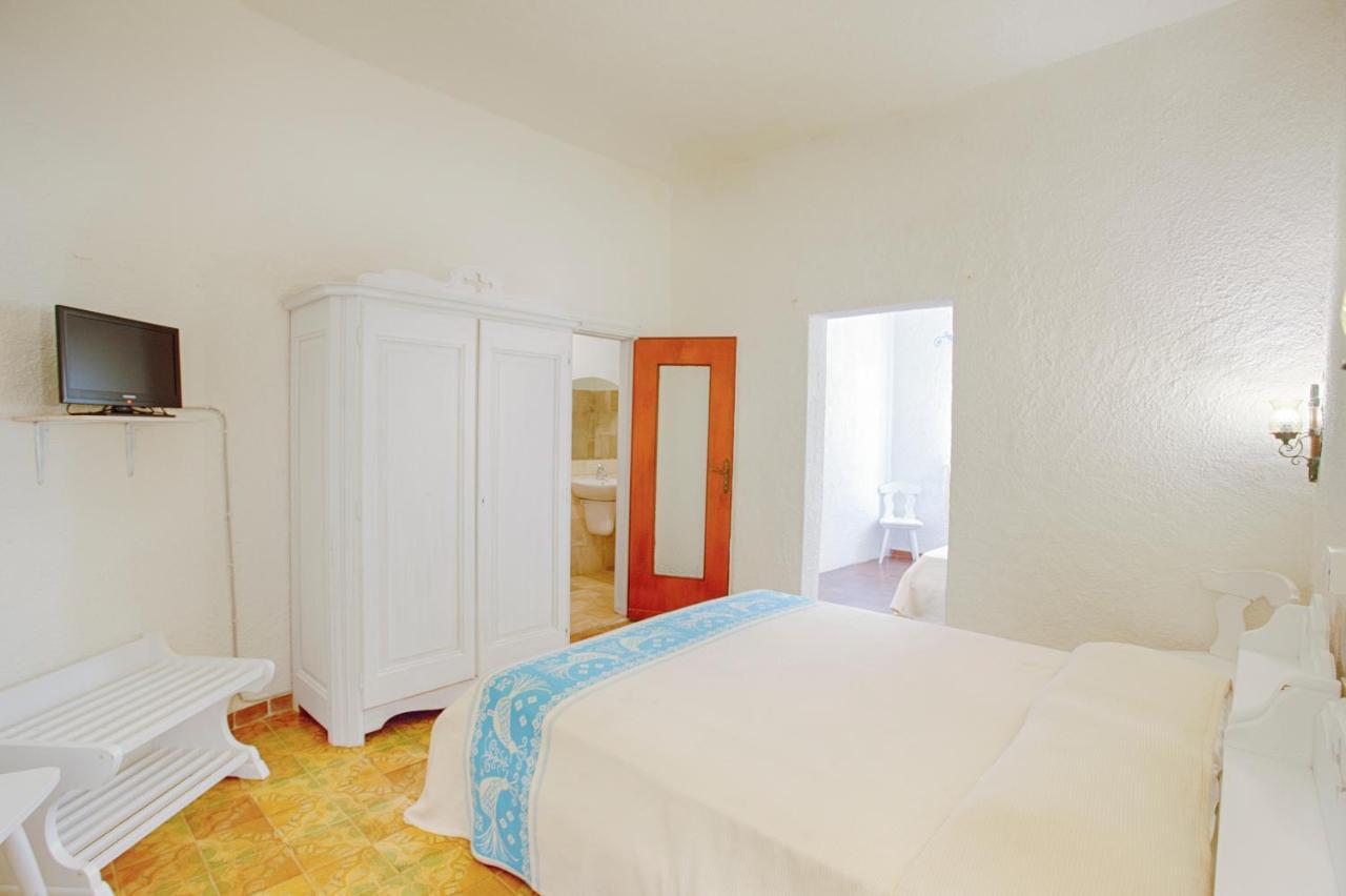 Hotel Al Faro San Teodoro  Kültér fotó
