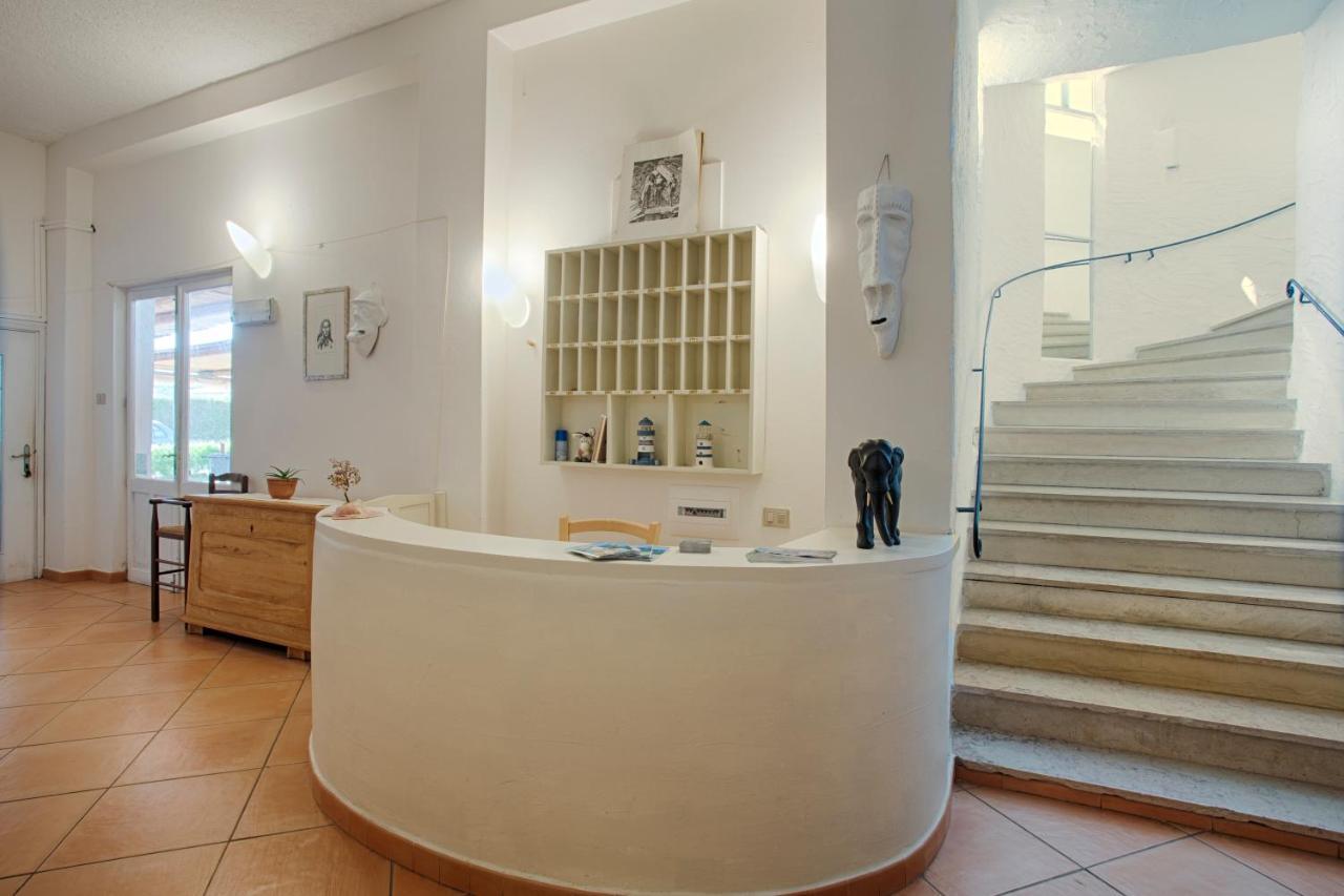 Hotel Al Faro San Teodoro  Kültér fotó